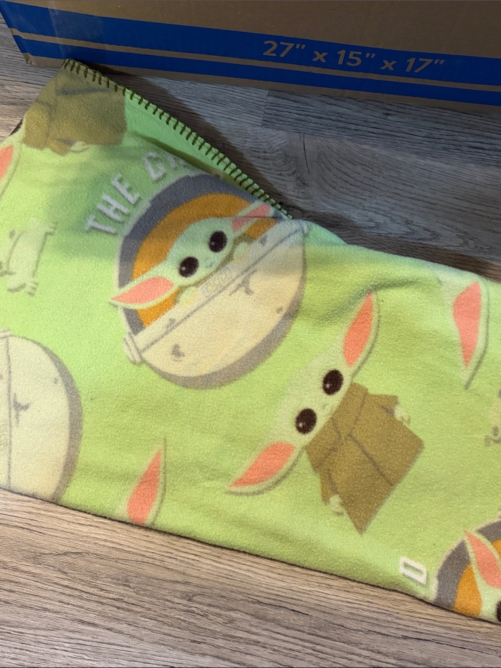 Star Wars The Child (Grogu) Green Fleece Throw Blanket